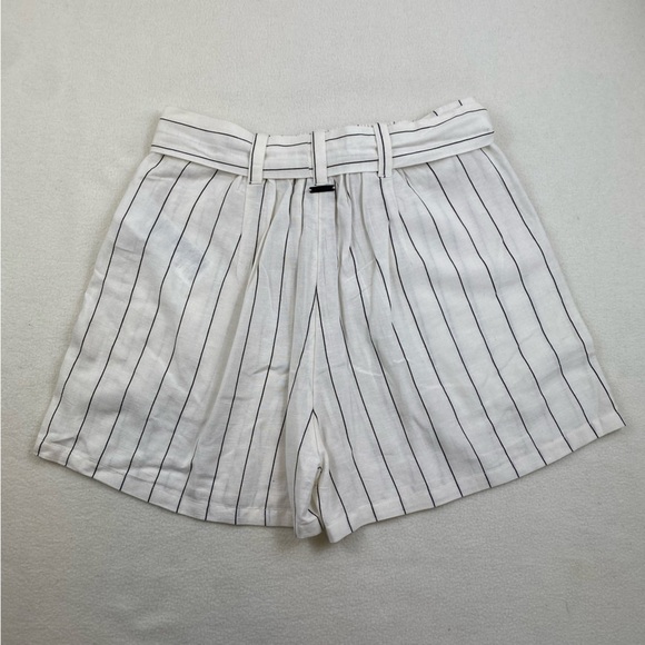 Billabong‎ Women’s White w/Black Stripes Come At Me High Waisted Short Sz L - Picture 9 of 13